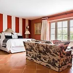 Les Clefs De Troplong Mondot Saint-Emilion