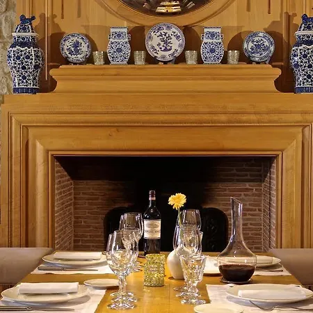 Les Clefs De Troplong Mondot Bed & Breakfast