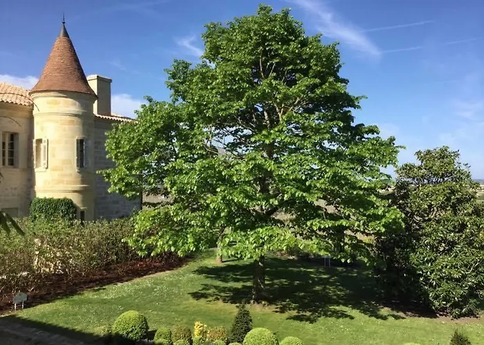 Les Clefs De Troplong Mondot Nocleg ze śniadaniem 4*